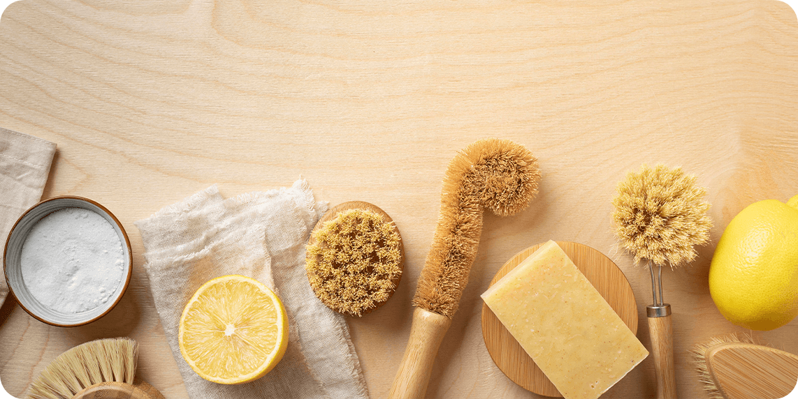 What are kitchen brushes made of?